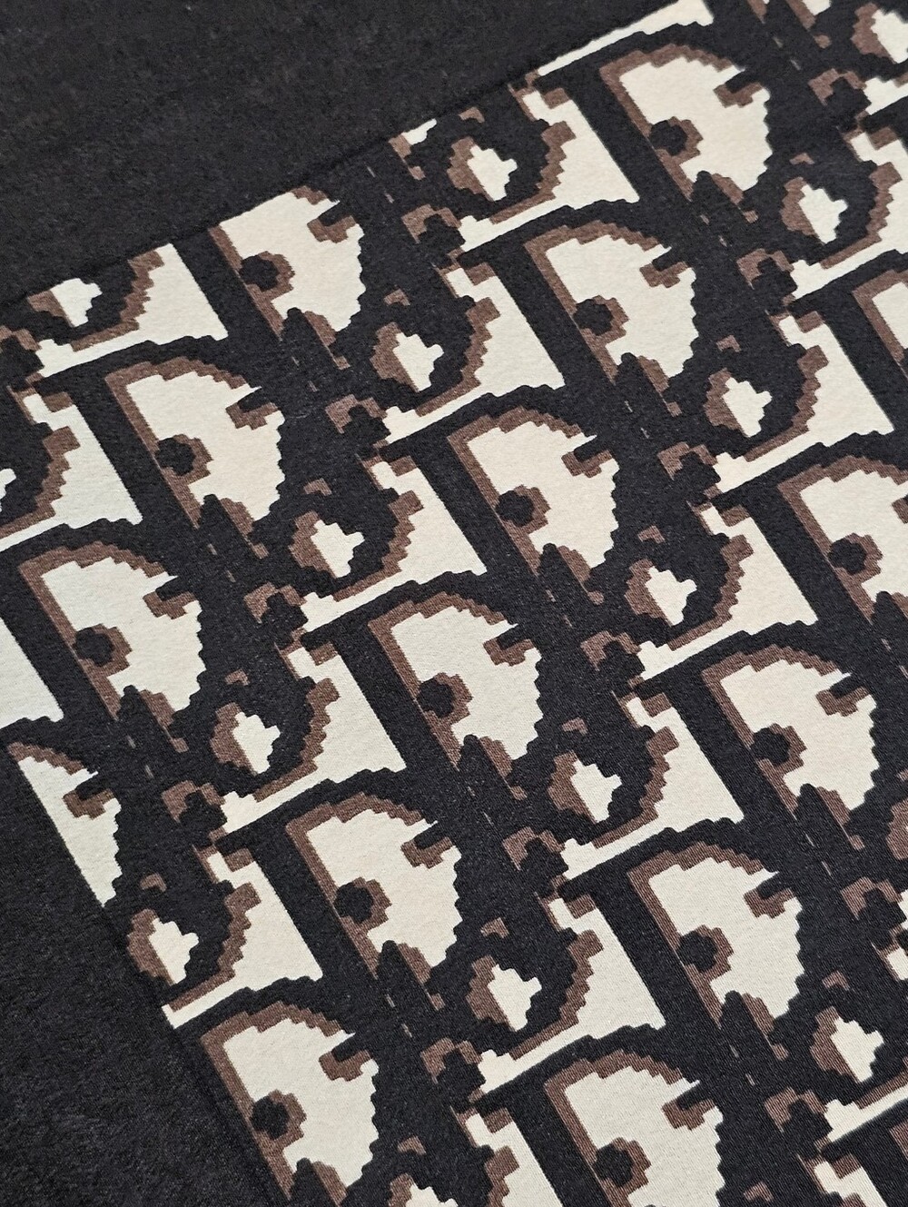 CHRISTIAN DIOR SCARF - Picture 9 of 15